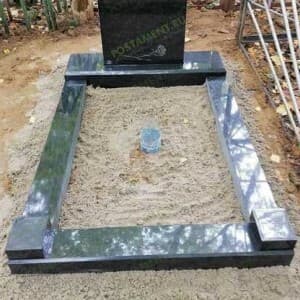 Цв04 Цветник со столбиками фото1