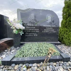 Цв04 Цветник со столбиками фото2