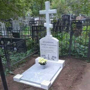 Цв04 Цветник со столбиками фото4